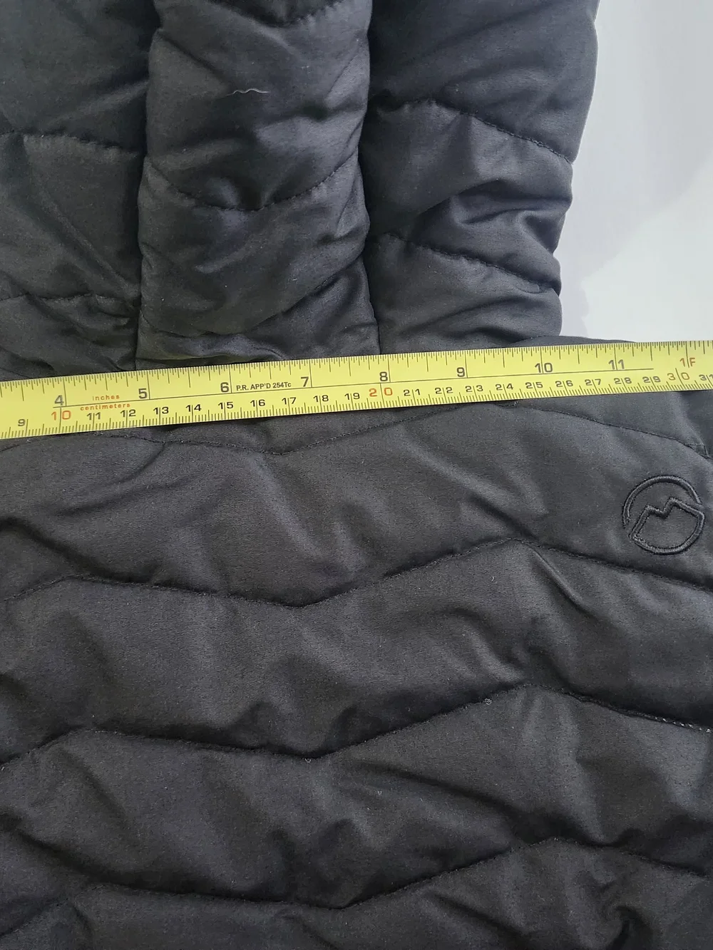 Magellan Outdoors Black Puffer Jacket with Purple Accents And Hood Girs' Size S